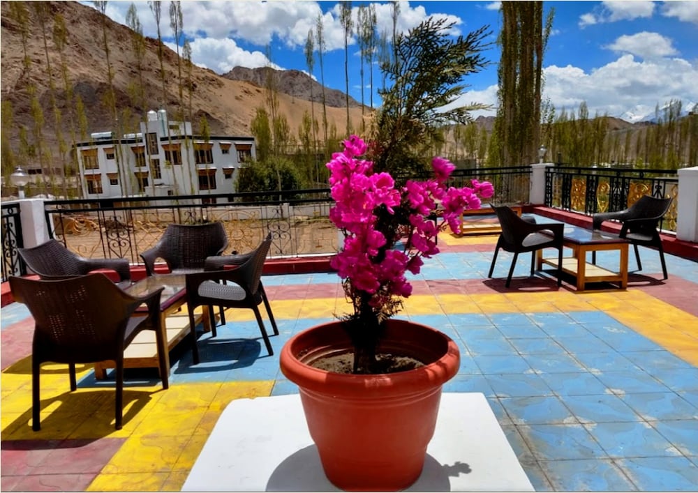 TIH Hotel Khakshal