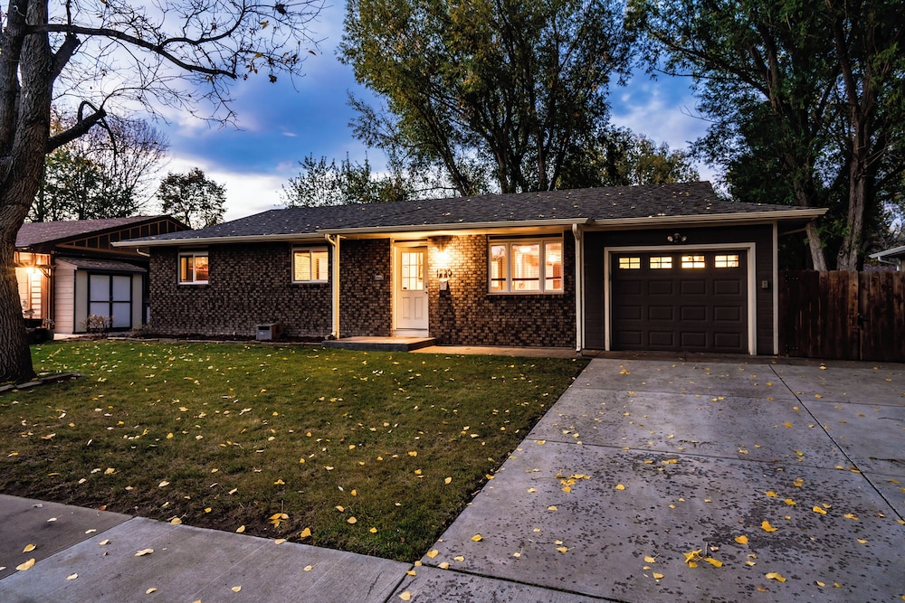 The Rustic Retreat - Pet Friendly w/ Fenced Yard