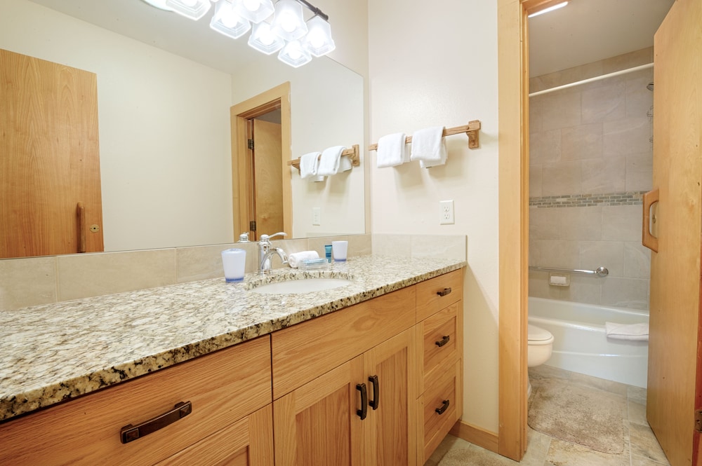 Teton Village Vacations - Teton Village Condos Collection by JHRL - Property Image 15