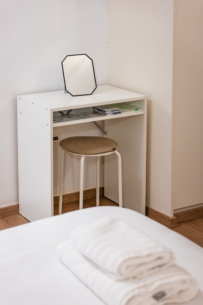 Quiet Apartment With a Garden at Exarcheia