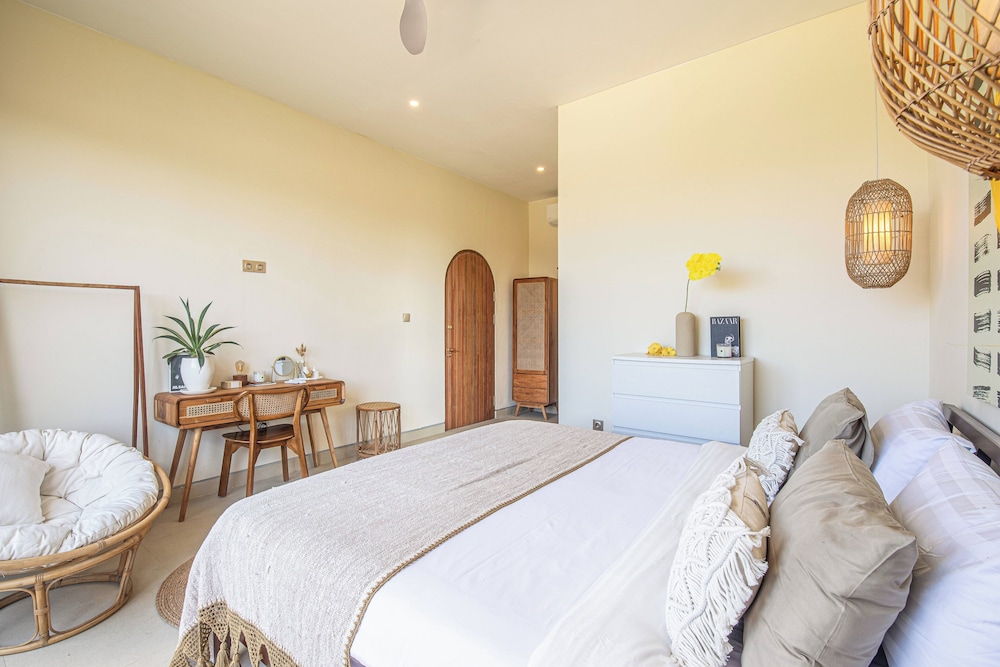 Luxury 4BR Villa With Private Pool in Canggu