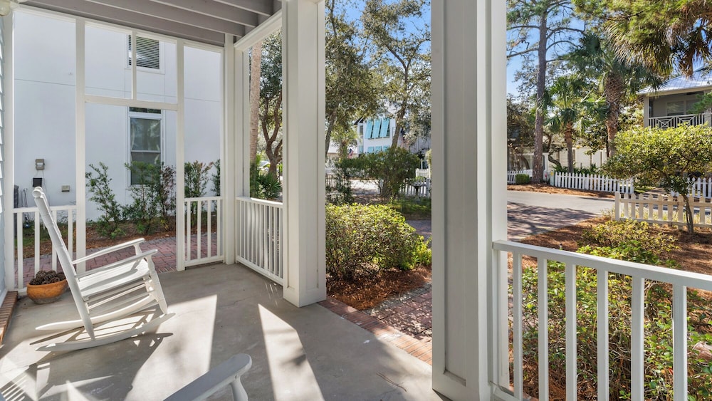 Coastal Getaway - Beach, Pool, Golf Cart, Seagrove Beach! view 5