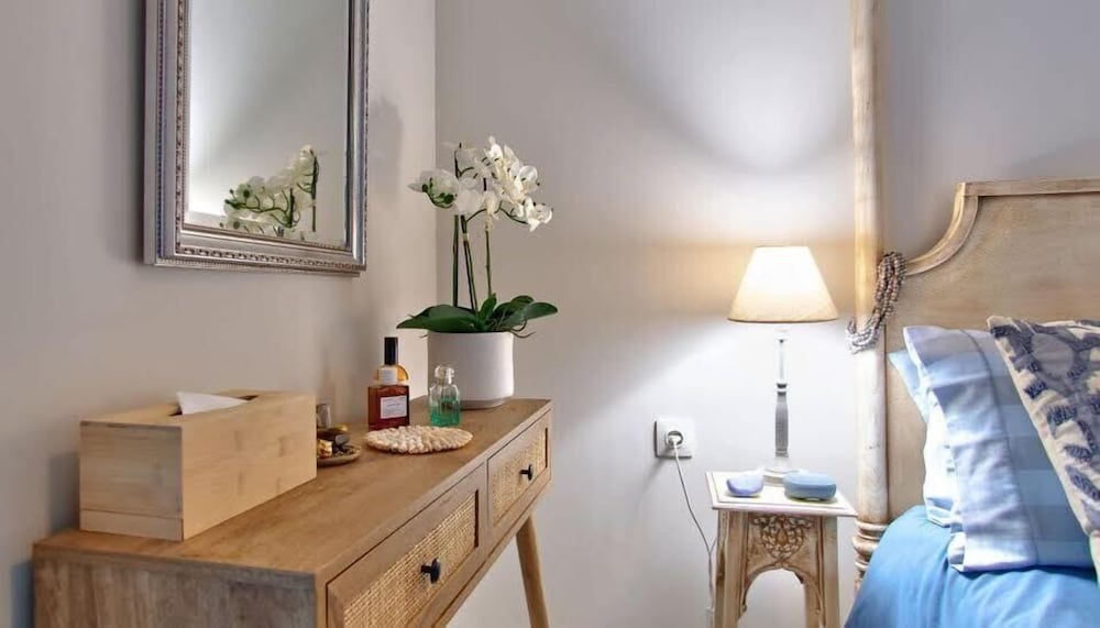 Indigo Apartment by Corfuescapes