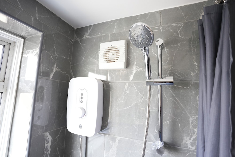 Westwick Gardens Retreat - 4 Bedroom House