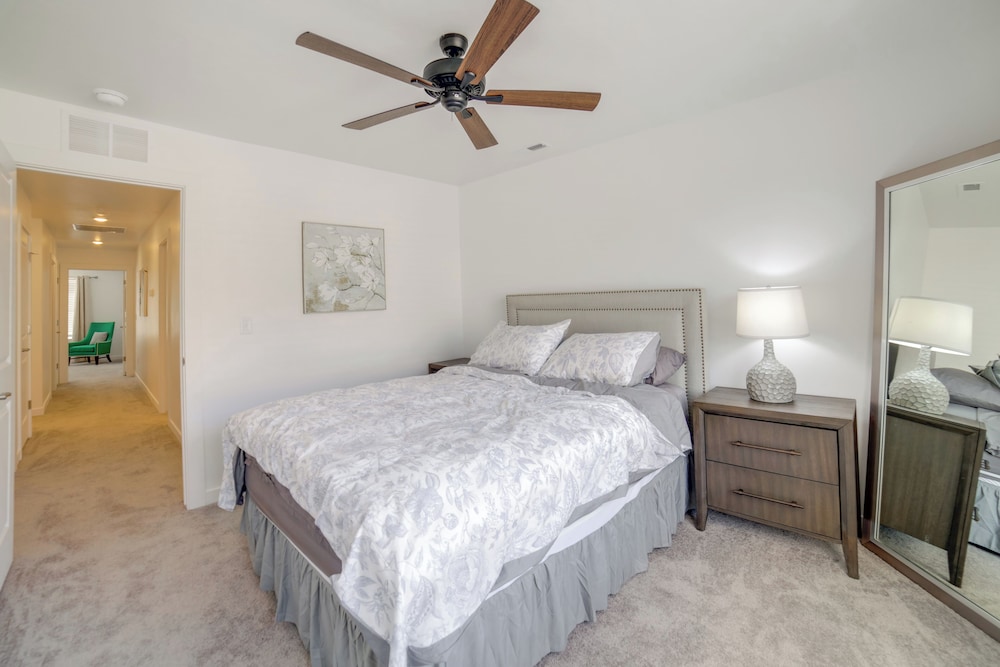Pool, Park & Peace: 'skyview Landing' in Eagle!