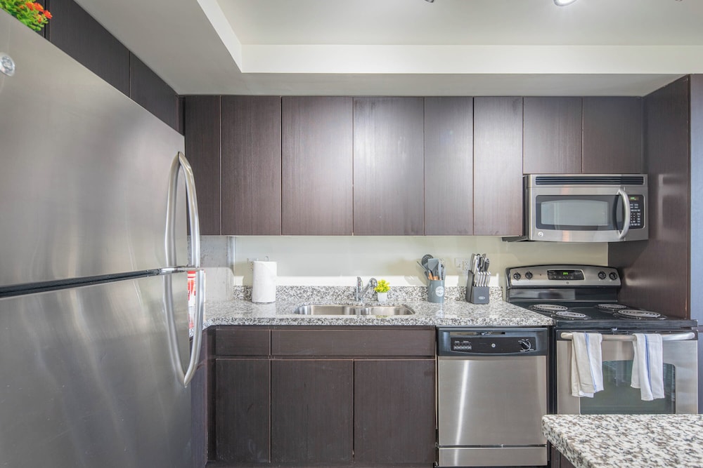 ROVE LIVING/KL - Roosevelt Point