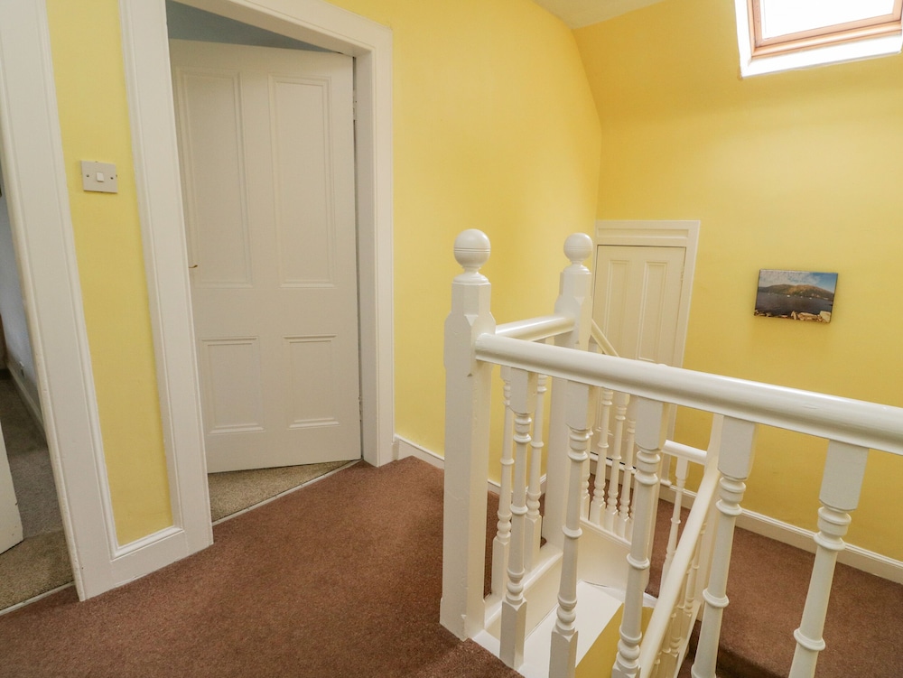 The Knowe Upper view 5