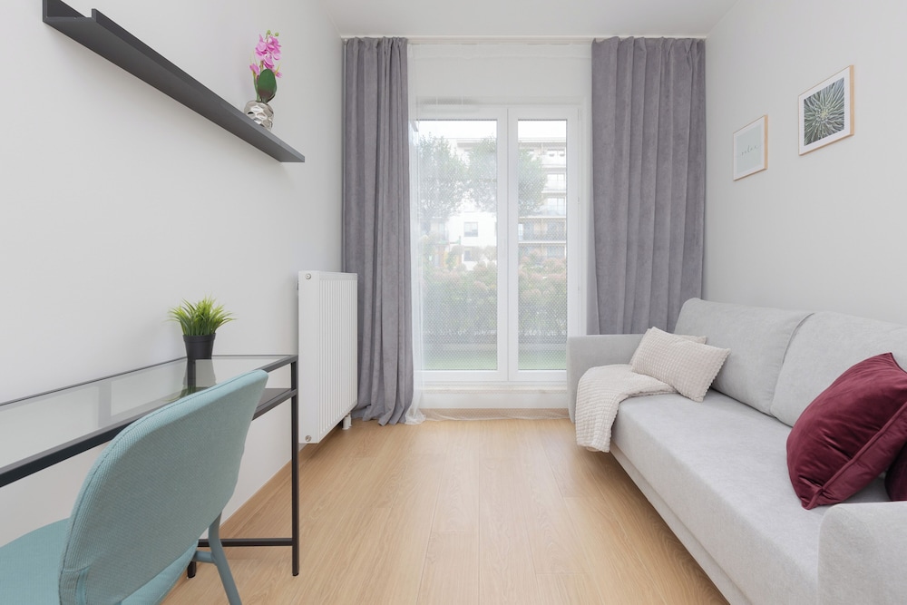 Warsaw Apartment With Parking by Renters view 5