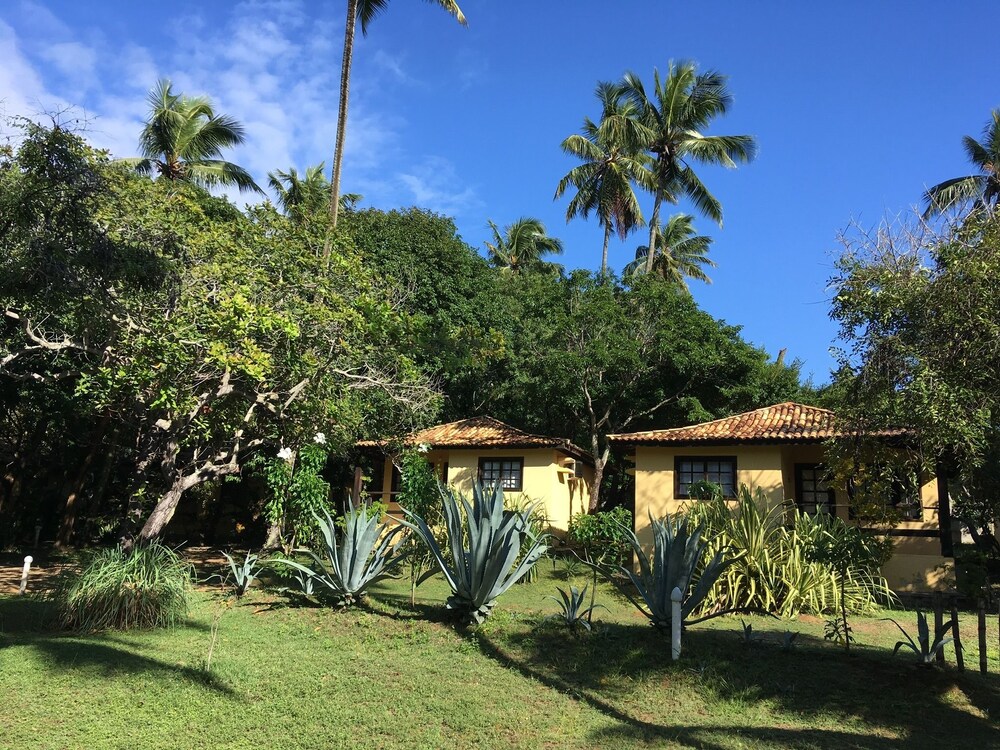 Pousada Araçás Village
