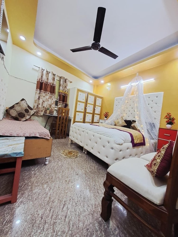 THE DEEP GANESHA INN