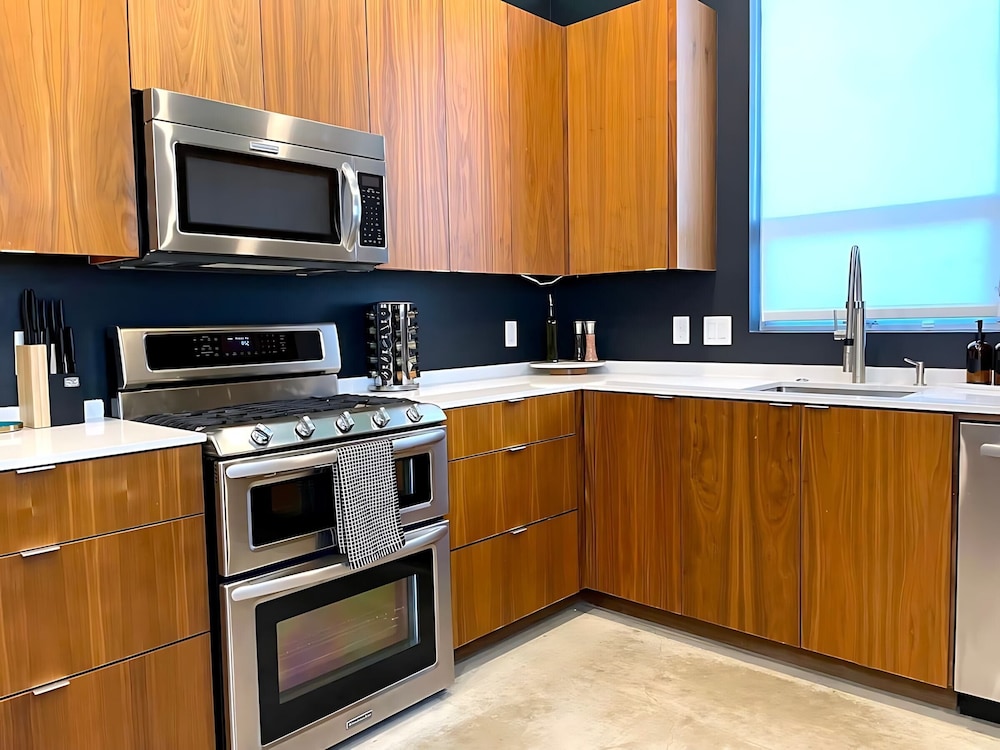 Ultimate 10br Group Getaway6min to Rainey Street