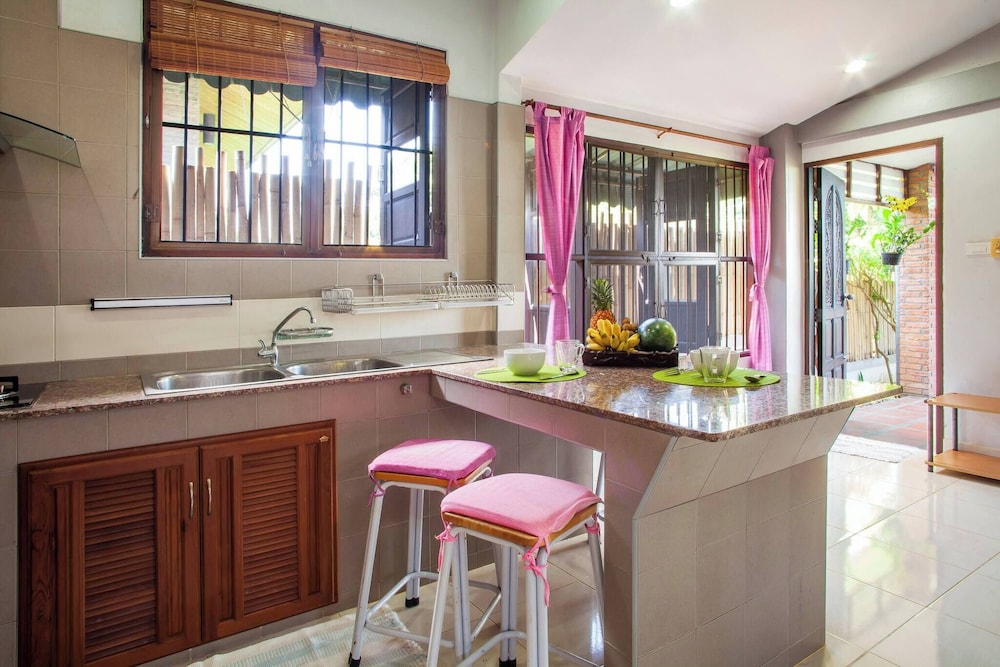 House 4 People sea View 100 m From the Beach