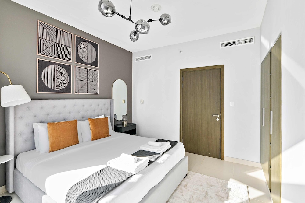 Silkhaus High Floor With New Furniture Balcony