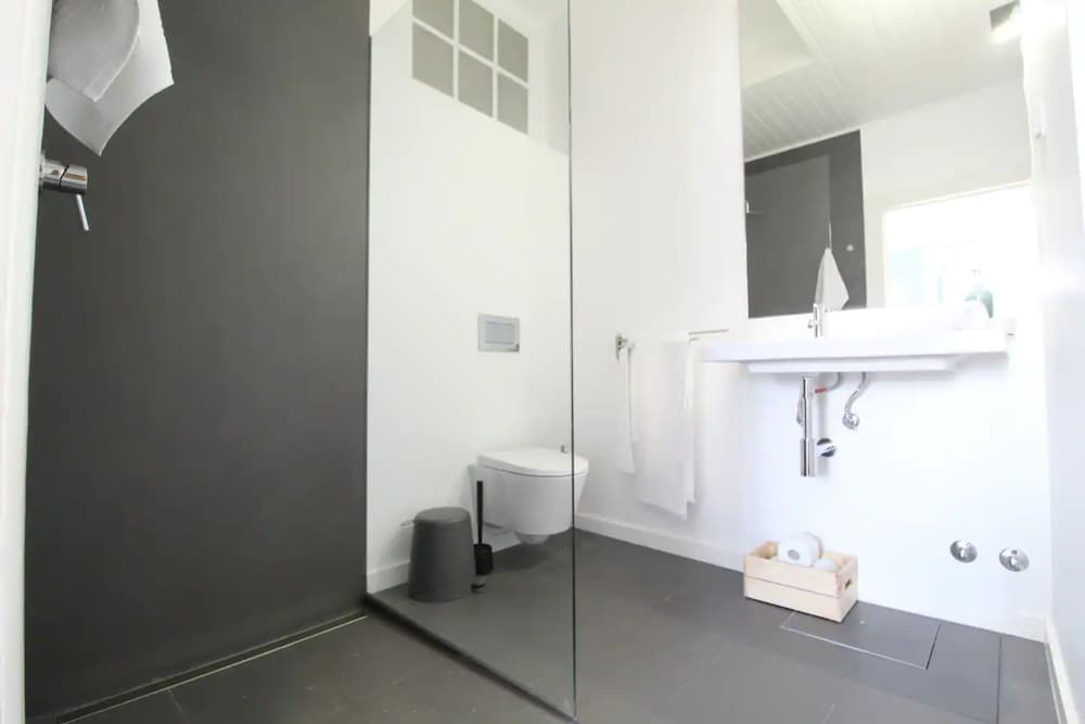 Lovely 1 Bedroom With Patio in Lisbon view 5