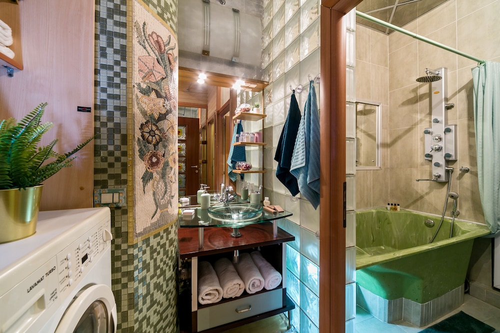 GM Apartment Serafimovicha 2-415