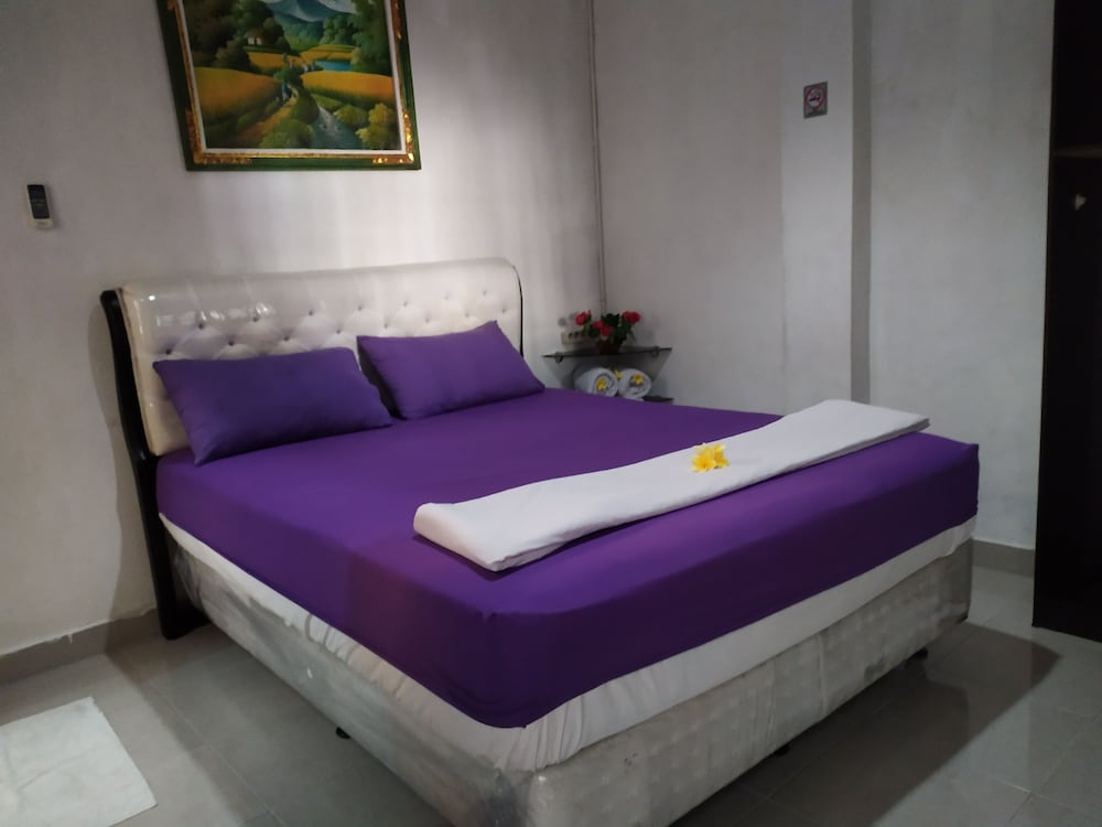 Twenty4Seven Bed & Breakfast - Hostel