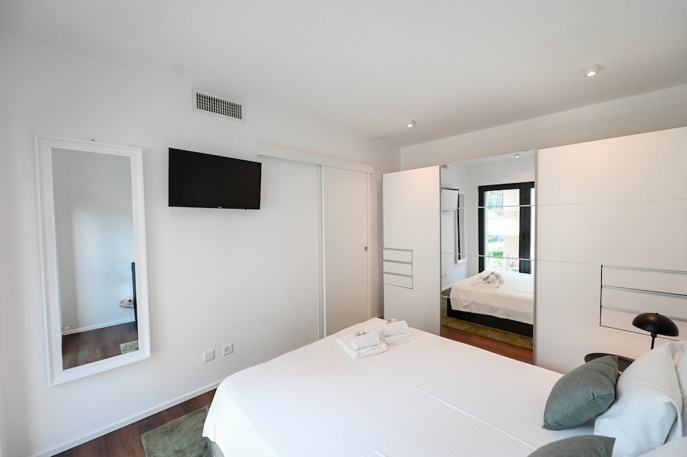 Lugano Suite Modern Concept 3