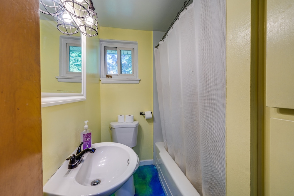 Camano Island Escape w/ Kayaks & Community Beach! view 3