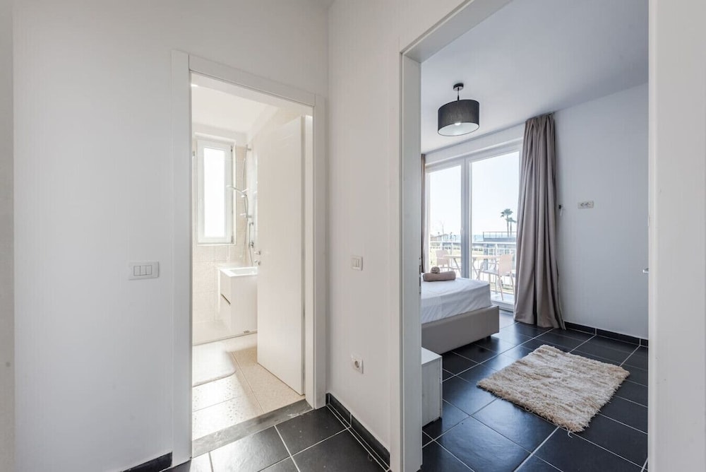 Coastal Haven Talea in Tale