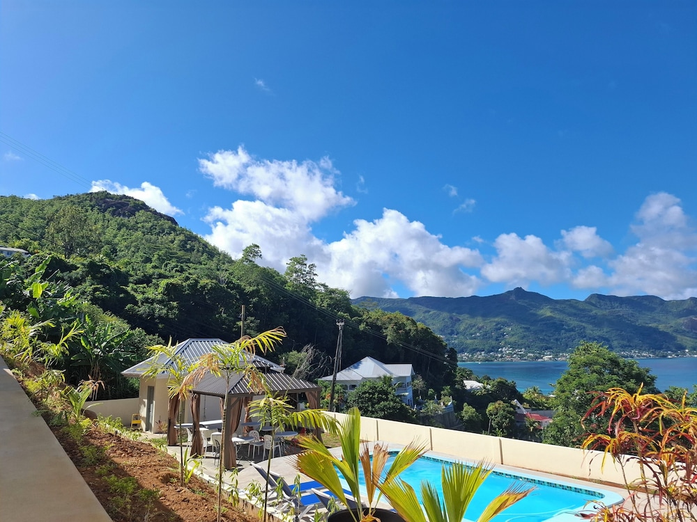 Tropical Secrets Holiday Apartments