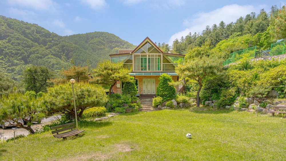 Gapyeong Hyangki Pension