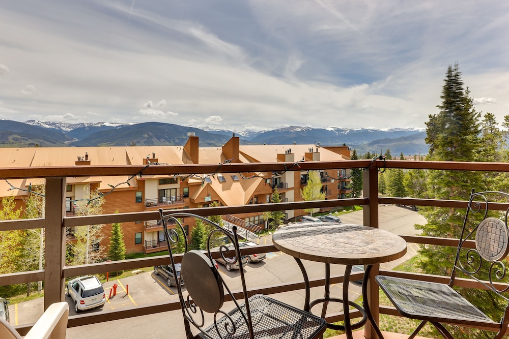 Beaver Creek Vacations - Cozy Silverthorne Condo w/ Balcony  Mtn Views! - Property Image 1