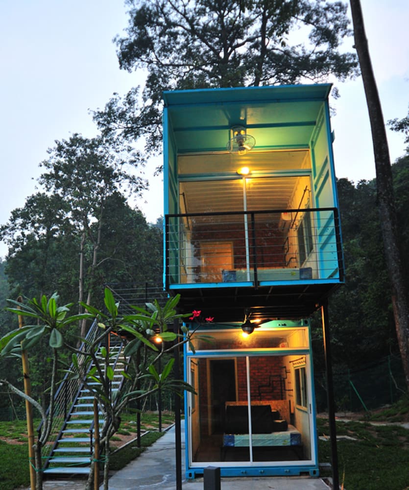 Sarang by the brook