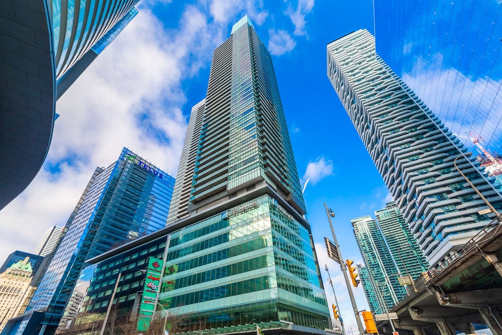 Sterling Suites - Financial District - Image 1