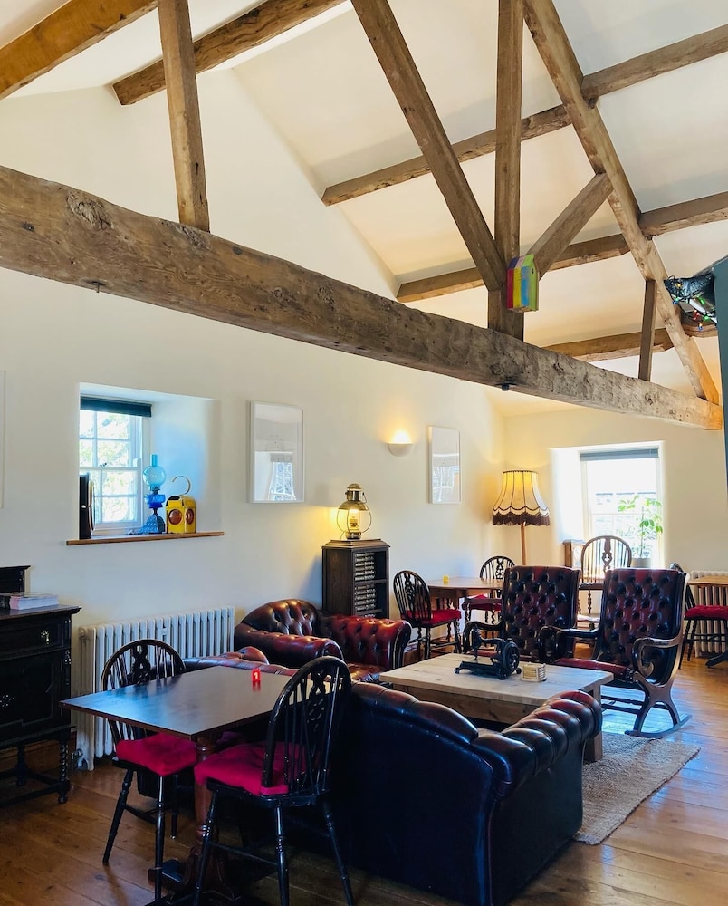 Riverside B & B