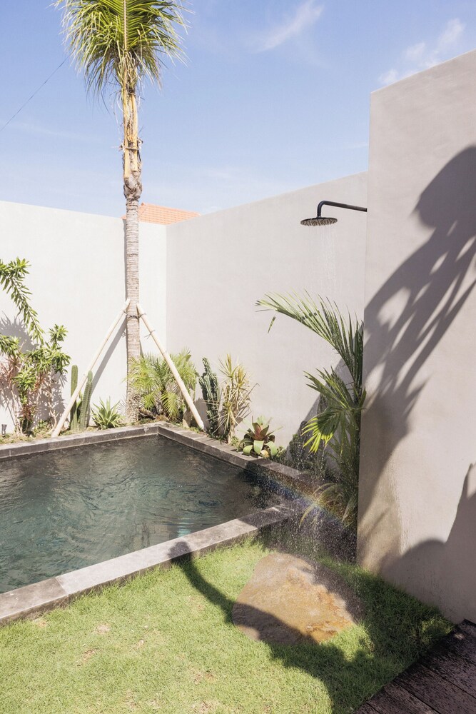 Villa Mor by Alfred in Bali