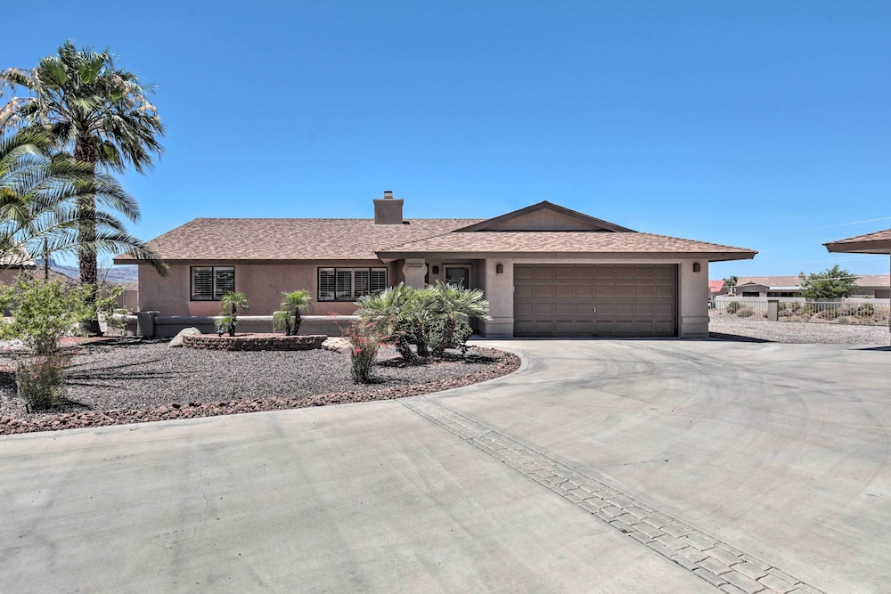 Heated Pool, Spa & Mtn Views: Lake Havasu Home!