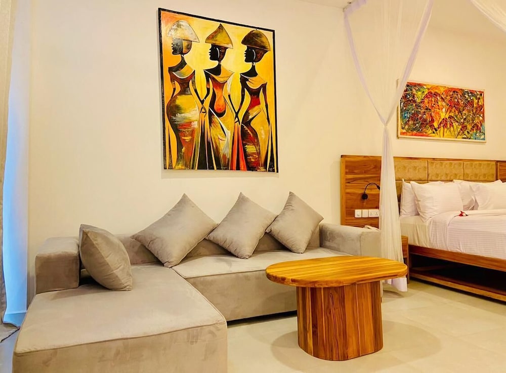 Royal Mandarin Hotel & Resort