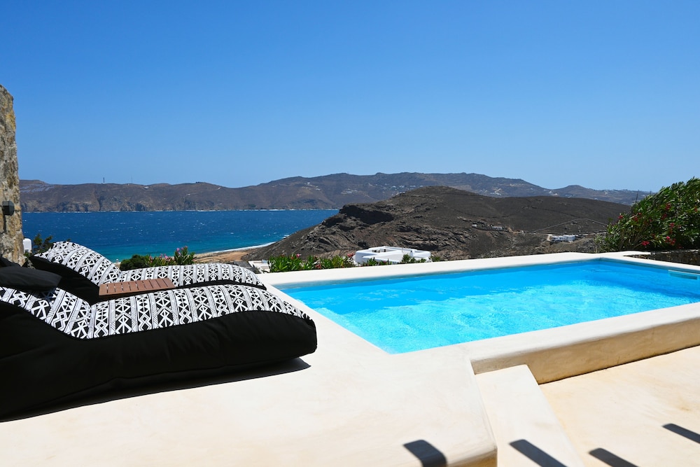 Sea Breeze Panormos
