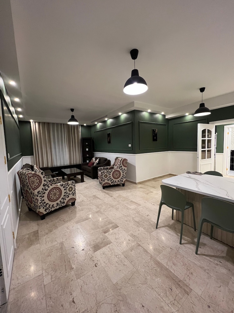 3 Bedroom Apartment Of 200 Square M With Terrace view 5
