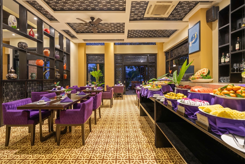 Royal Riverside Hoi An Hotel