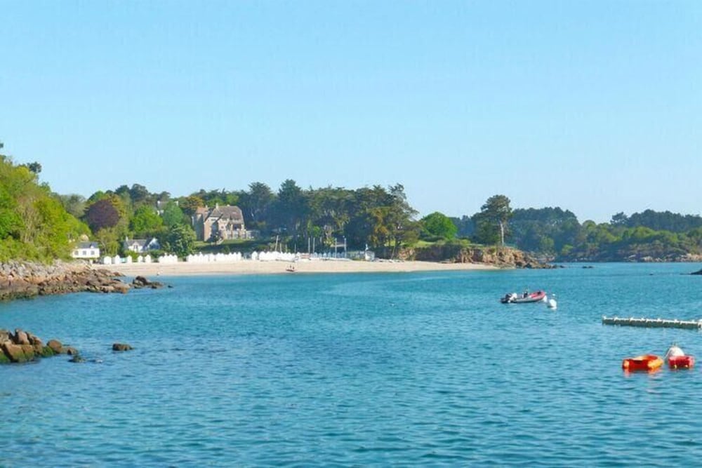 Holiday Home in Kerfany Near Beaches & Trails view 4