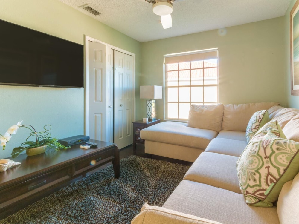 3 Bed 2819 - Image 5