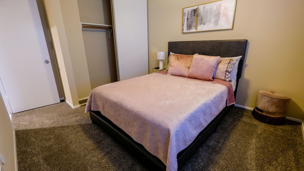 3Bdrm 2.5Bath 4Beds - Katy - Memorial - Image 3