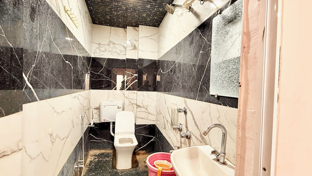 Premium Hotel Sipra near Mahakal Temple
