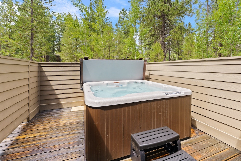 4 Red Fir 6 Bedroom Home