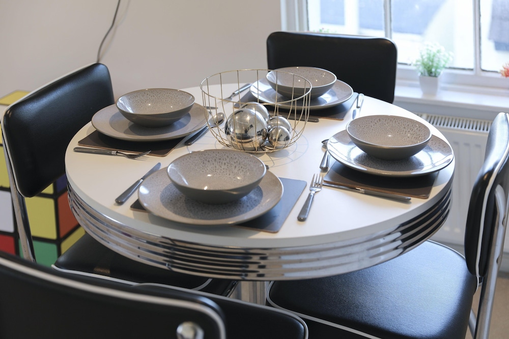 Regency Tavern Apartment 4 By My Getaways