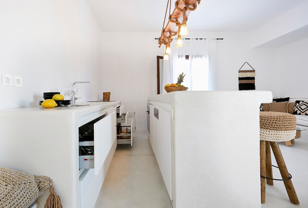 Le Blanc Suite