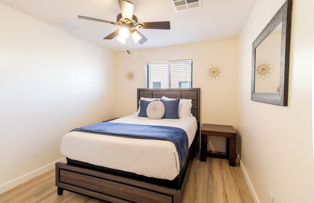 Casa Desert Willow 5BR Home & Pool