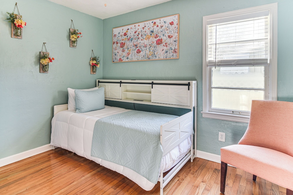St Pete Home for Retreat & Corporate Travelers