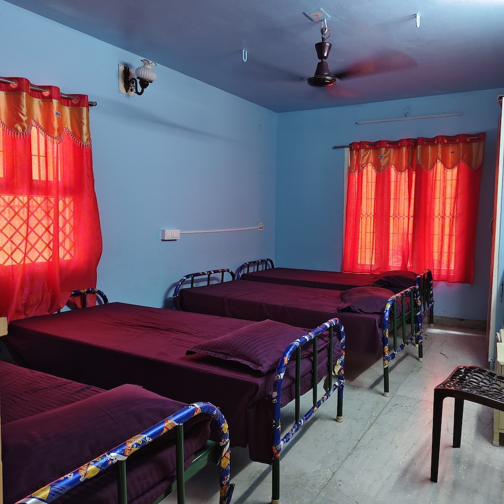 Square & Dormitory Stays