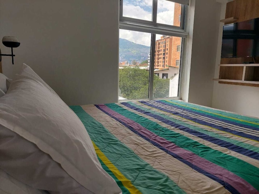 Great comfortable Laureles La 70 Med