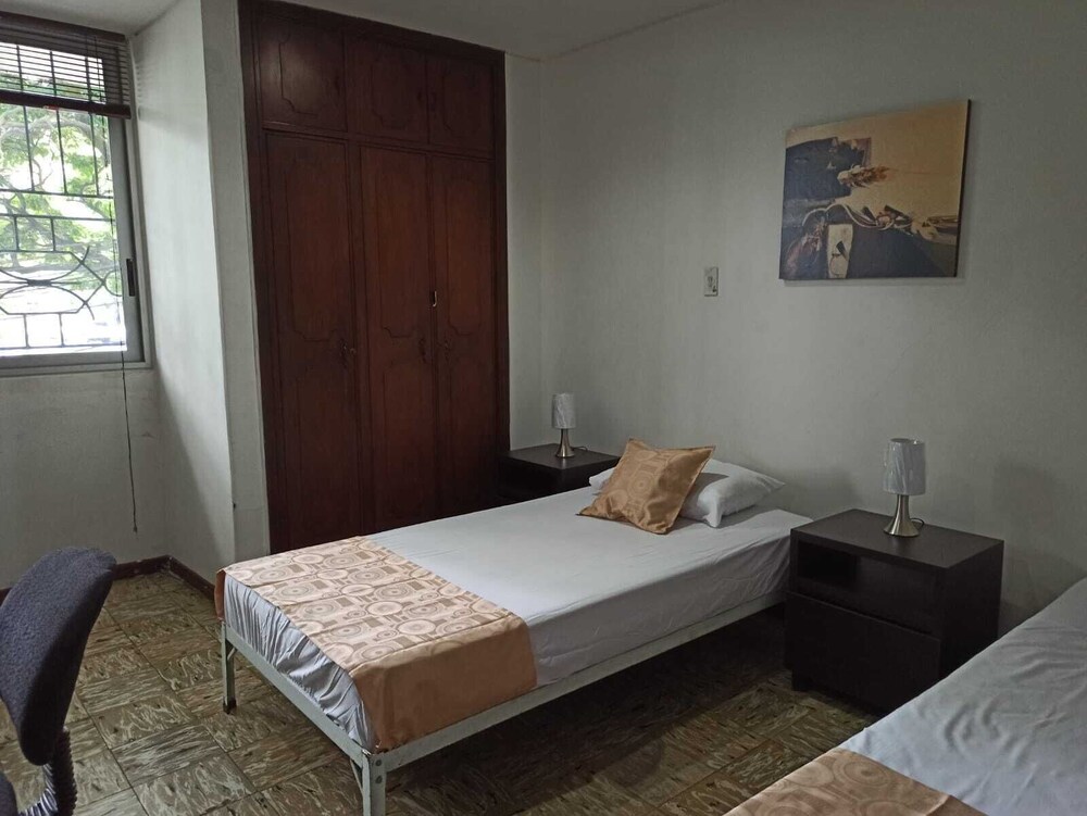 201 Apartamento Completo Rers en Versalles 3 Habitaciones - Cali Tower Suites & Lofts