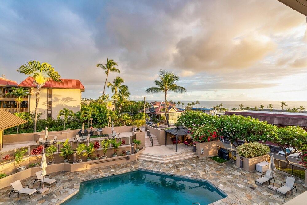 Cozy Hawaiian Unit! - Great Ocean View - Sleeps 4+ - Vrkcv