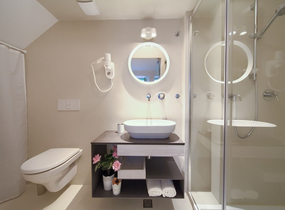 Vibrant and Elegant Downtown Krk Apartments