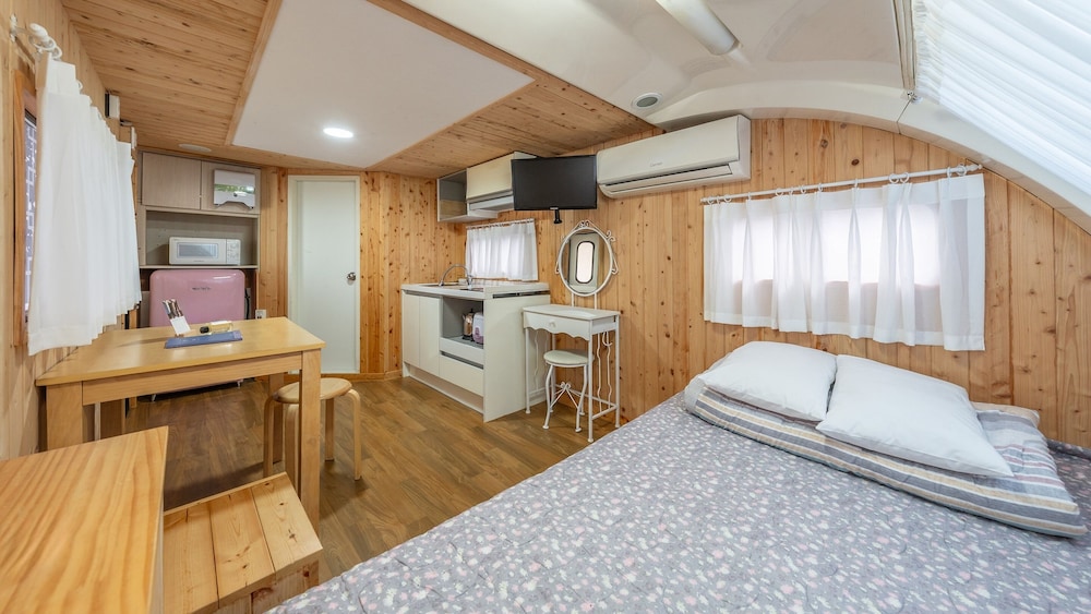 Chuncheon Free People's Caravan Pension